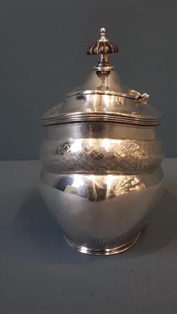 Fine Quality Chester Silver Tea Caddy  - Image 2