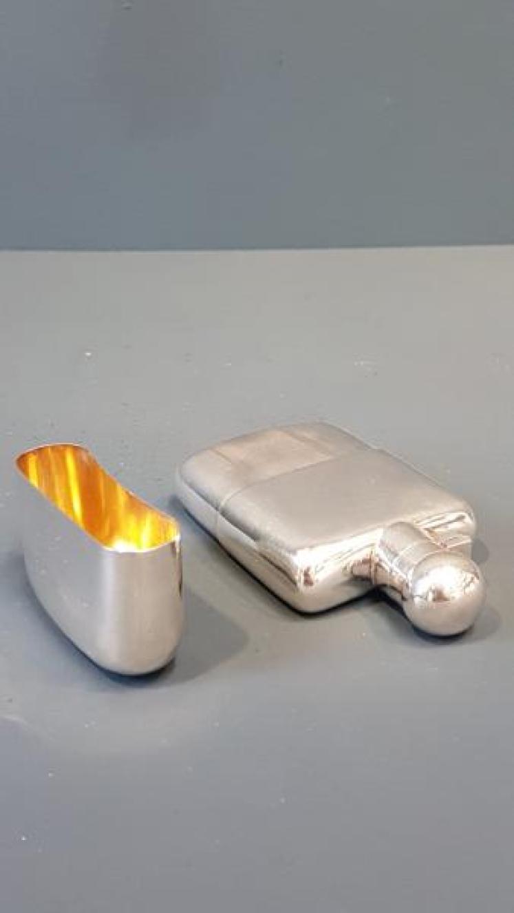 George V Silver Hip Flask - Image 5