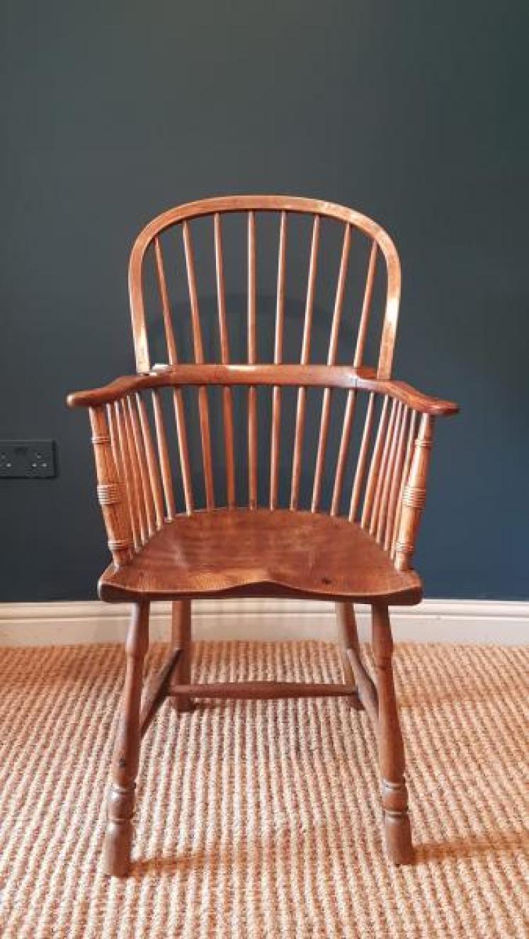 George III Sycamore and Ash Comb Back Windsor Chair - Image 7