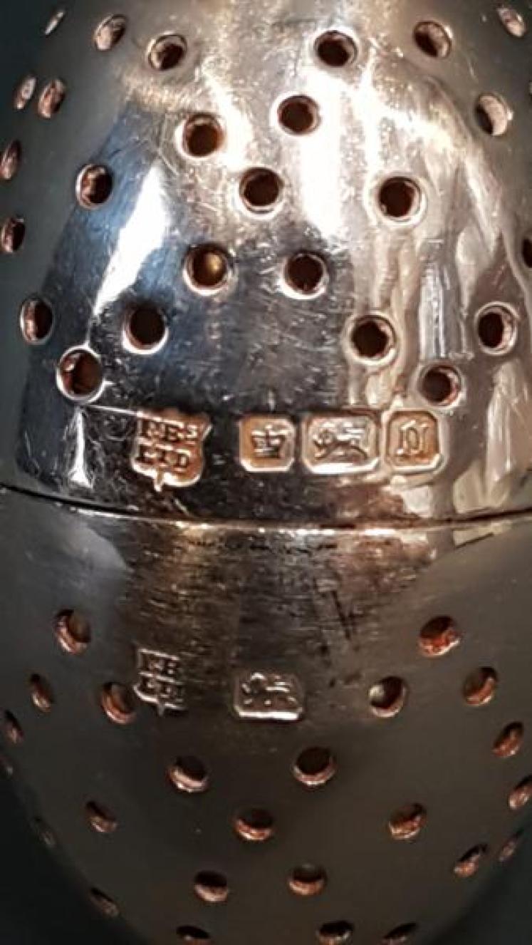Edwardian Cast Silver Tea Infuser - Image 2