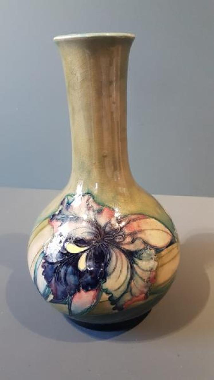 Large Early Moorcroft Slipper Orchid Vase  - Image 4