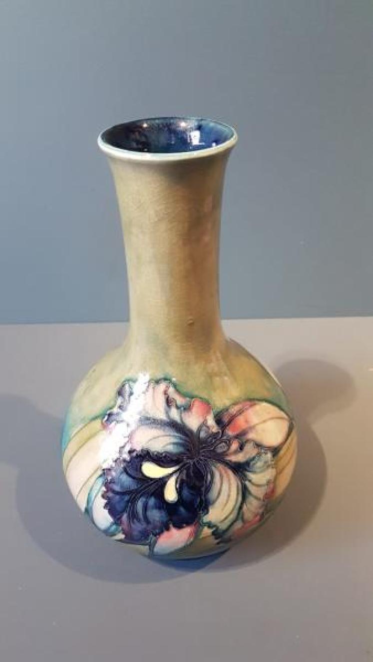 Large Early Moorcroft Slipper Orchid Vase  - Image 6