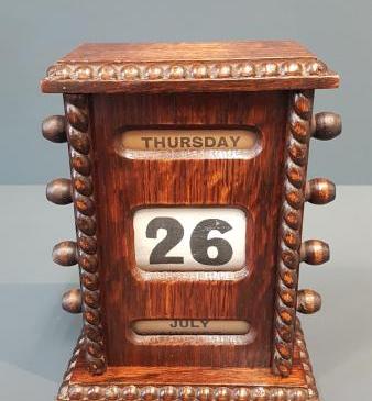 Edwardian Oak Perpetual Desk Calendar