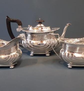 Outstanding Quality Edwardian Silver 3 Piece Tea Set