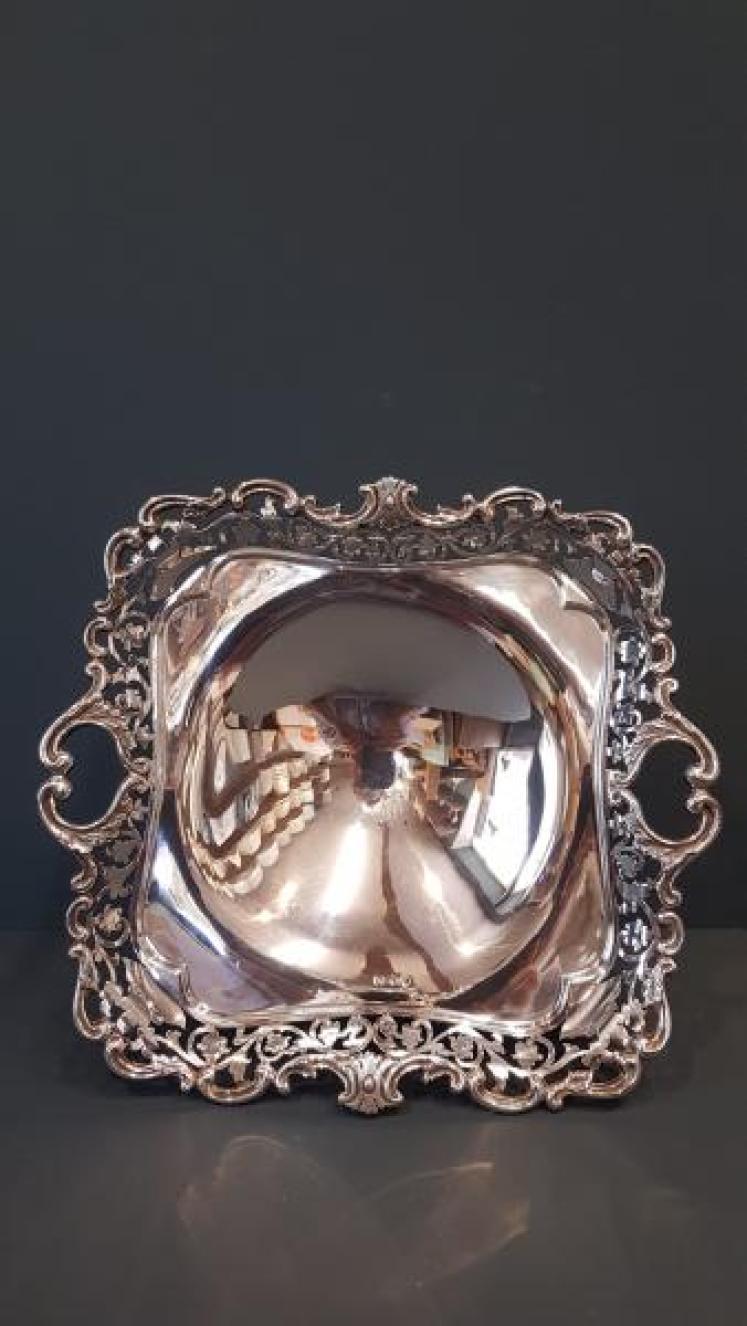 Large Fine Quality Mid Victorian Silver Dish - Image 7