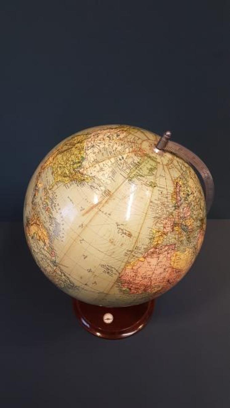 1930's 14" Papier Mache Globe - Image 7