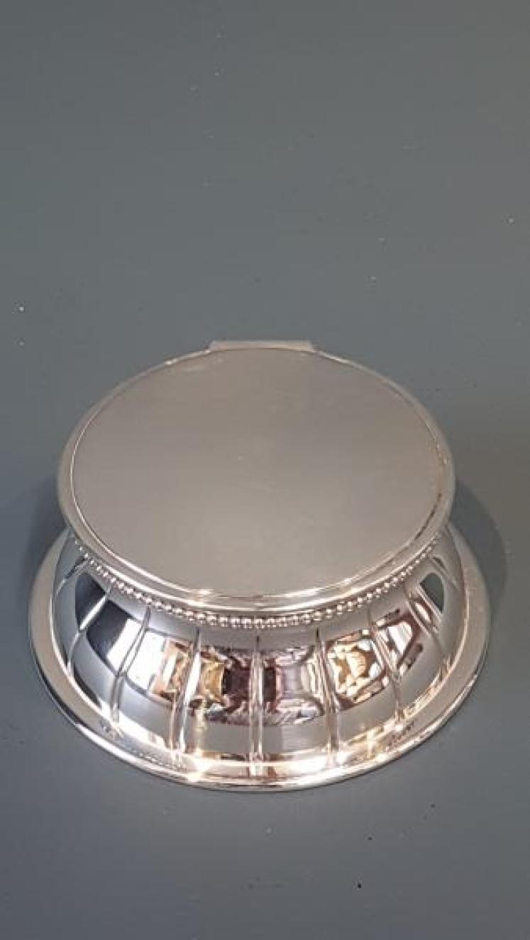 Outstanding Quality Victorian Cast Silver Capstans Ink Well - Image 2