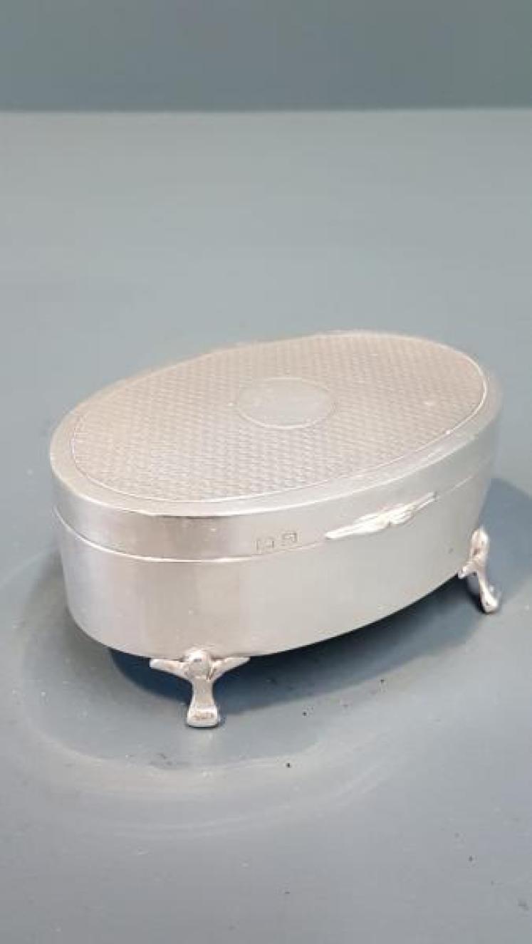 Engine Turned Silver Ring Box - Image 1