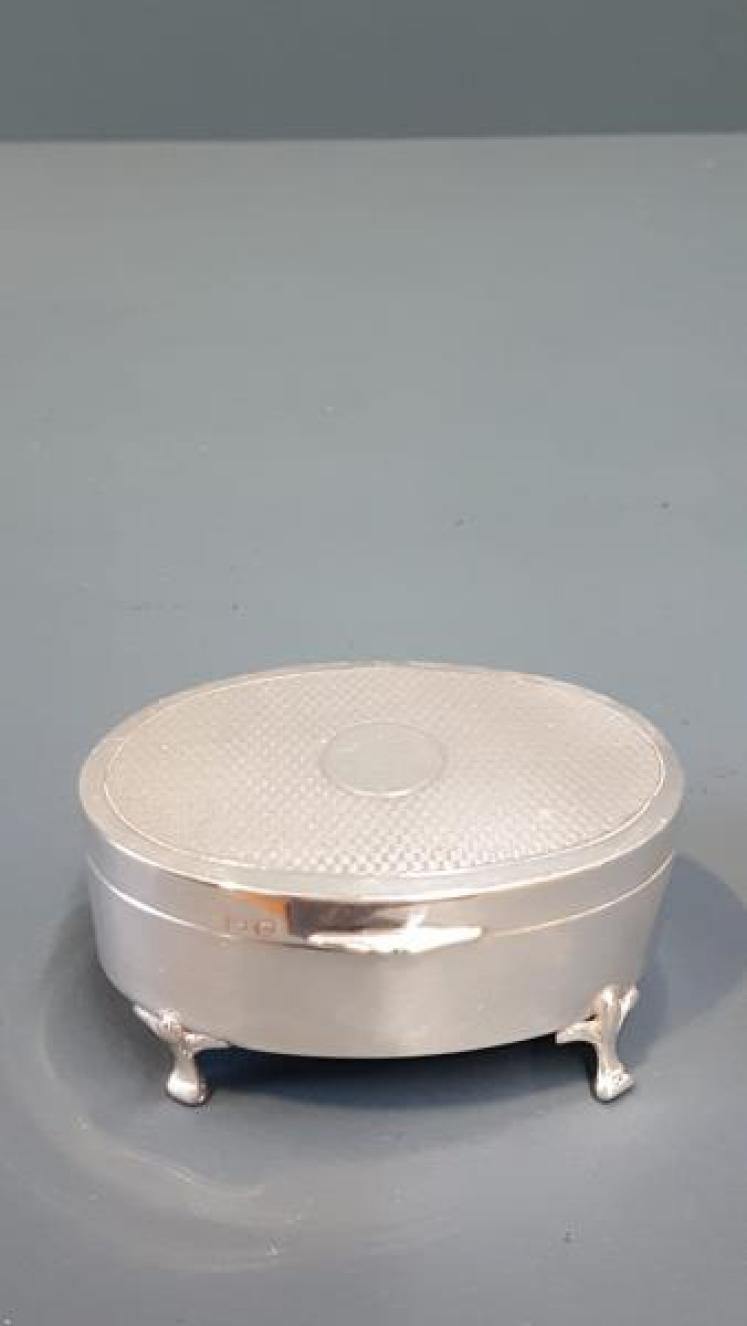 Engine Turned Silver Ring Box - Image 7