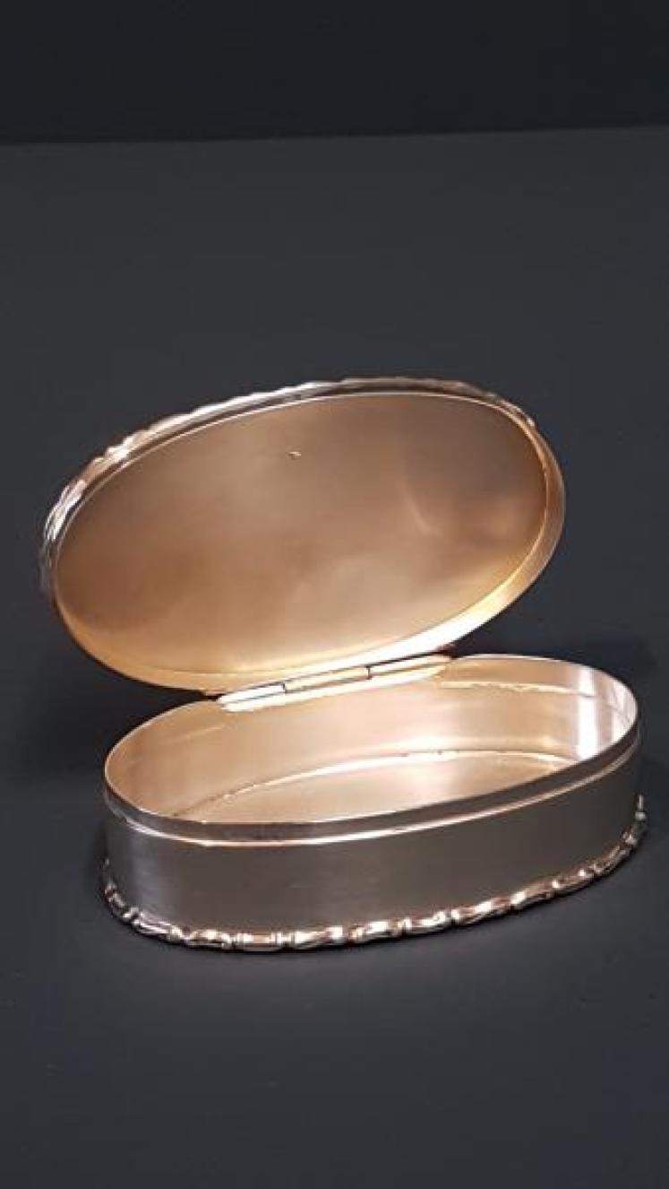 Edwardian Silver Table Snuff  - Image 2