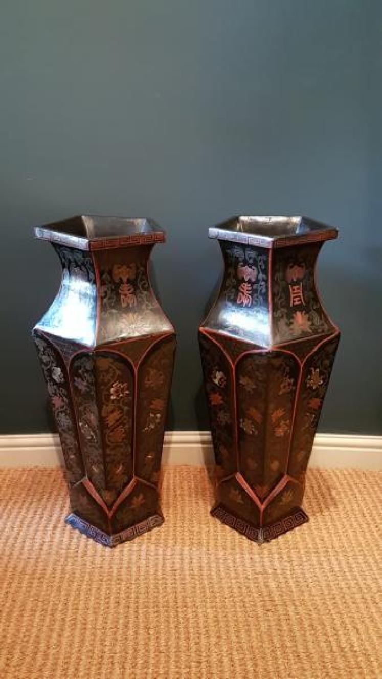 Large Pair of Victorian Papier Mache Vases - Image 1