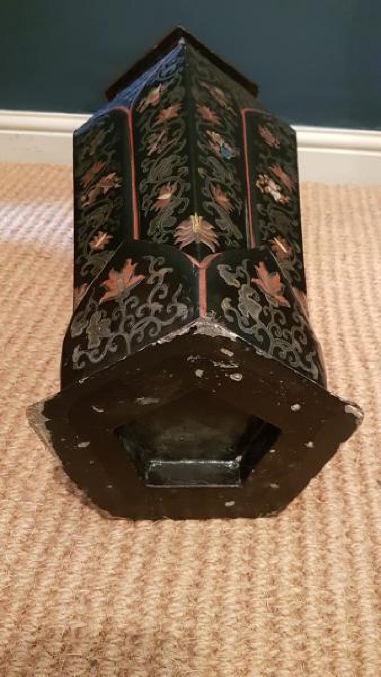 Large Pair of Victorian Papier Mache Vases - Image 2