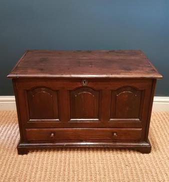 Small Fielded Panel Coffer Bach