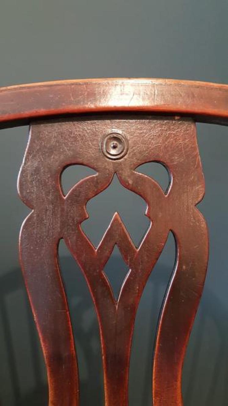 Superior Quality Yew Wood Windsor Chair  - Image 2