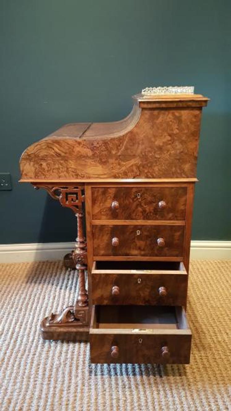 Fine Quality Victorian Burr Walnut Harlequin Davenport  - Image 7
