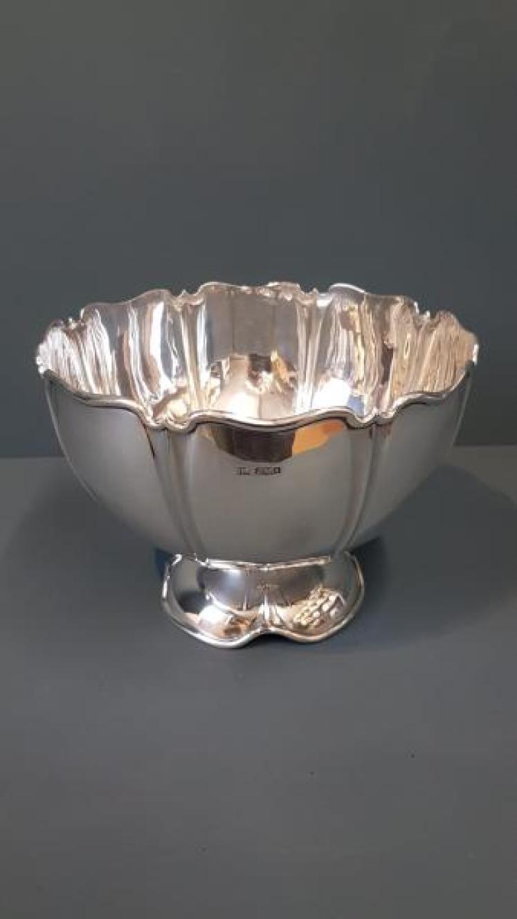 Large Edwardian Solid Silver Bowl - Image 1