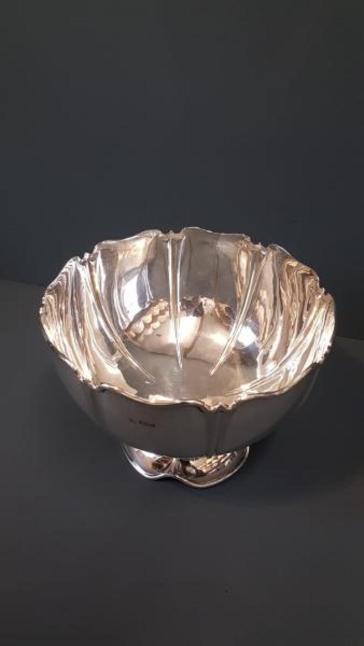 Large Edwardian Solid Silver Bowl - Image 2