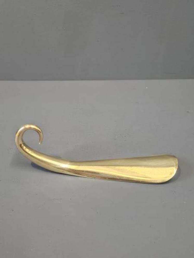Victorian Brass Shoe Horn - Image 4