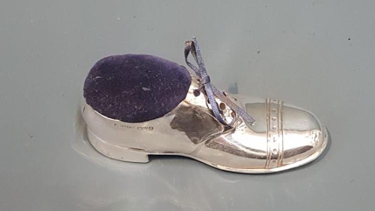 George V Chester Silver Brogue Pin Cushion - Image 3