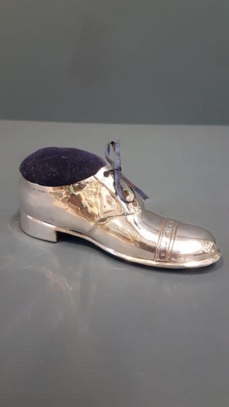 George V Chester Silver Brogue Pin Cushion - Image 5