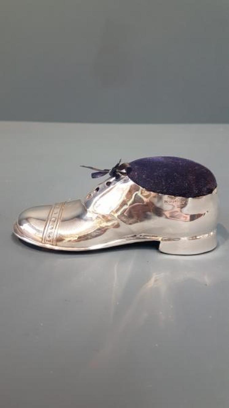George V Chester Silver Brogue Pin Cushion - Image 6