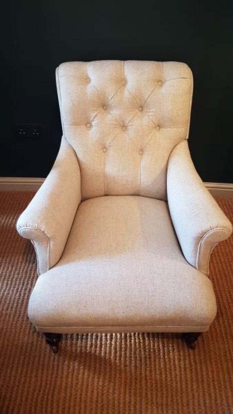 Superb Victorian Button Back Easy Chair - Image 3