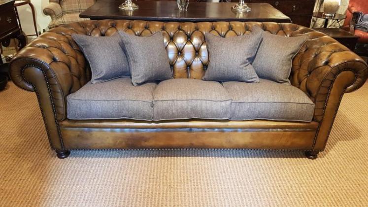 Superb 1930's Leather Chesterfield Sofa - Image 1