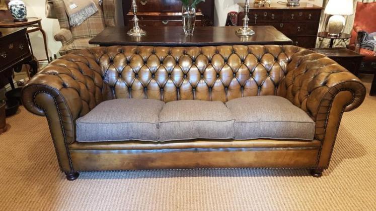 Superb 1930's Leather Chesterfield Sofa - Image 2
