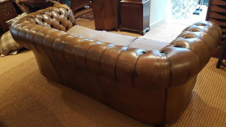 Superb 1930's Leather Chesterfield Sofa - Image 6