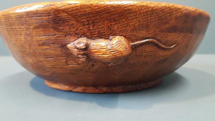1930`s Thompson`s of Kilburn Mouseman Bowl - Image 7