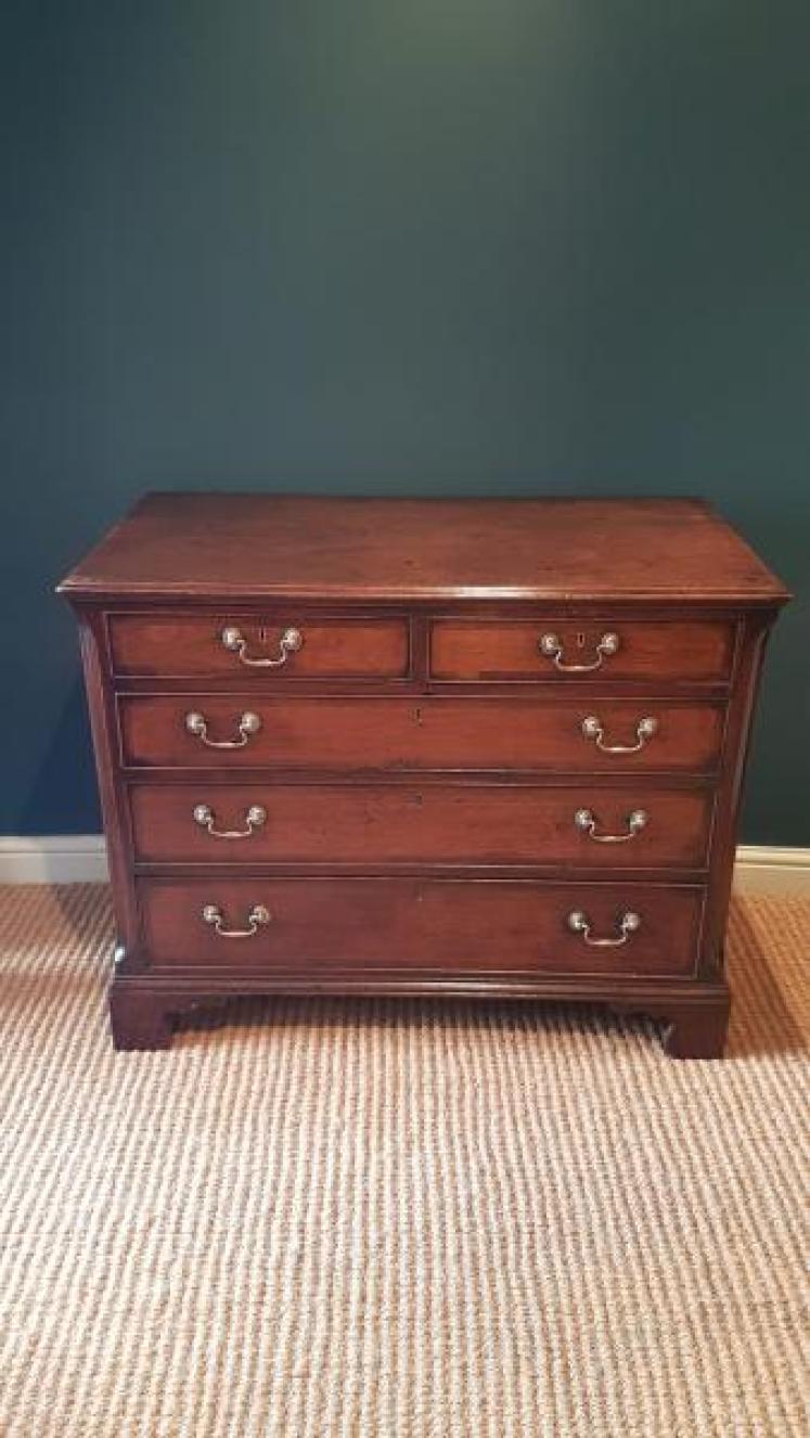George III Solid Walnut Chest of Drawers - Image 3