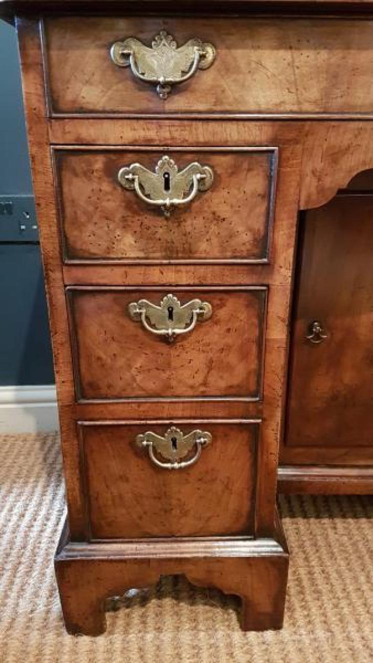 George II Walnut Kneehole Desk - Image 3