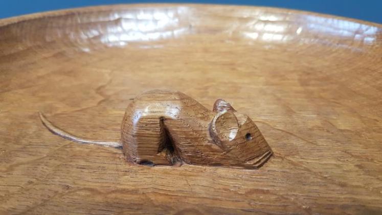 Large Thompson of Kilburn Mouseman Bowl - Image 4
