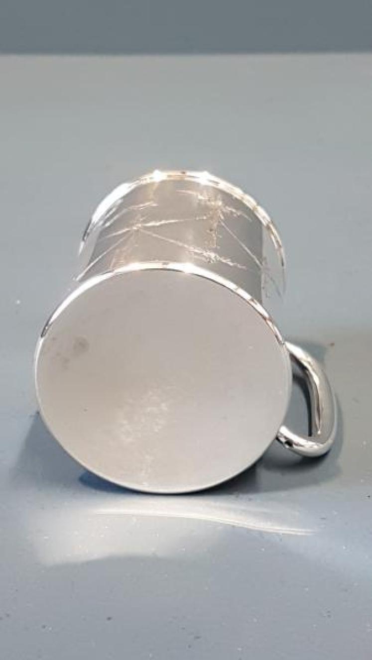 George V Engraved Silver Mug - Image 5