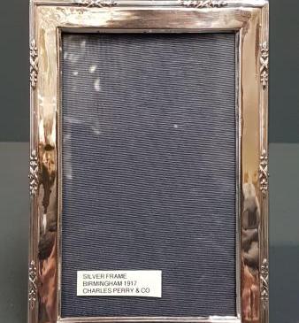 Silver Ribbon Boarder Photo Frame