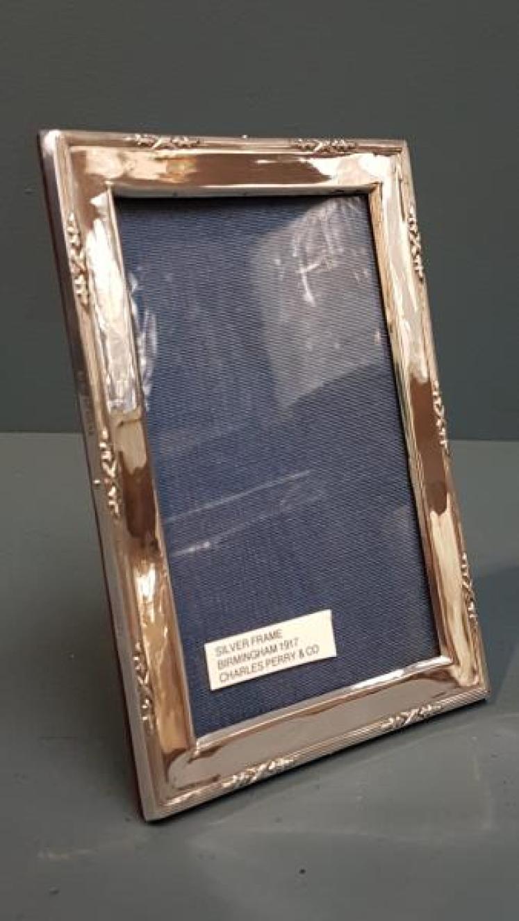 Silver Ribbon Boarder Photo Frame - Image 5