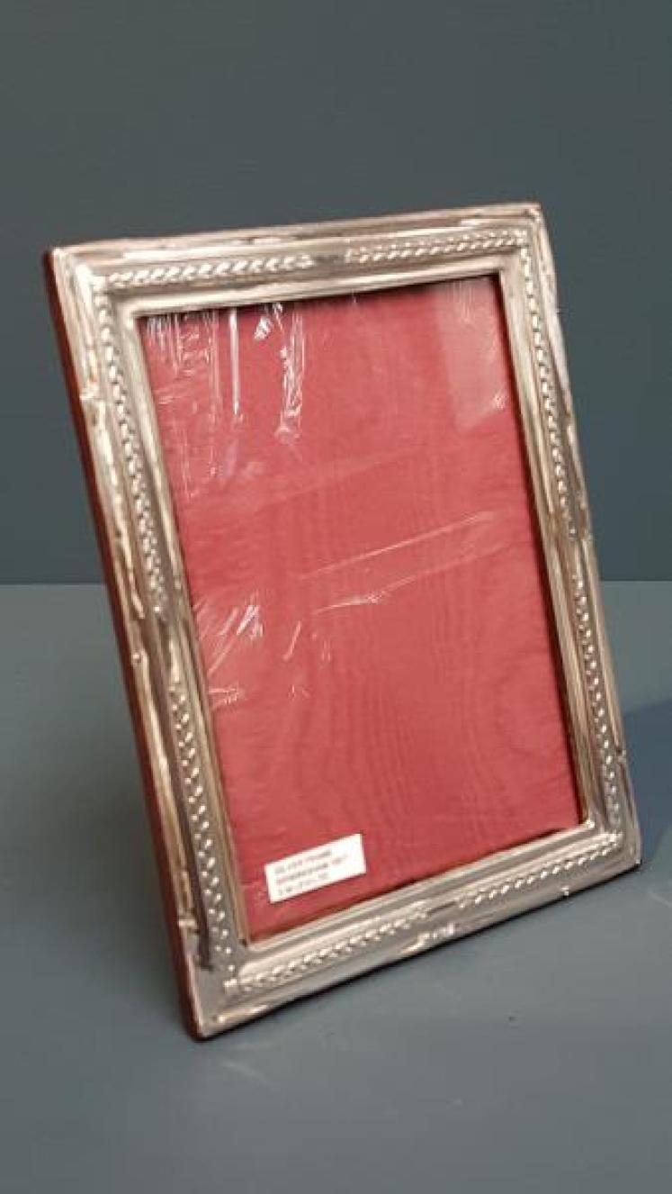 George V Portrait Size Silver Photo Frame - Image 6