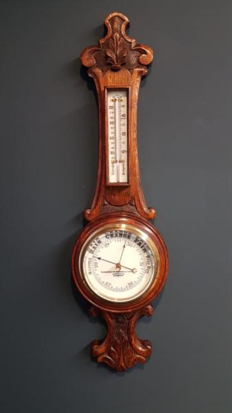 Small Victorian Carved Oak Preston Banjo Barometer - Image 1