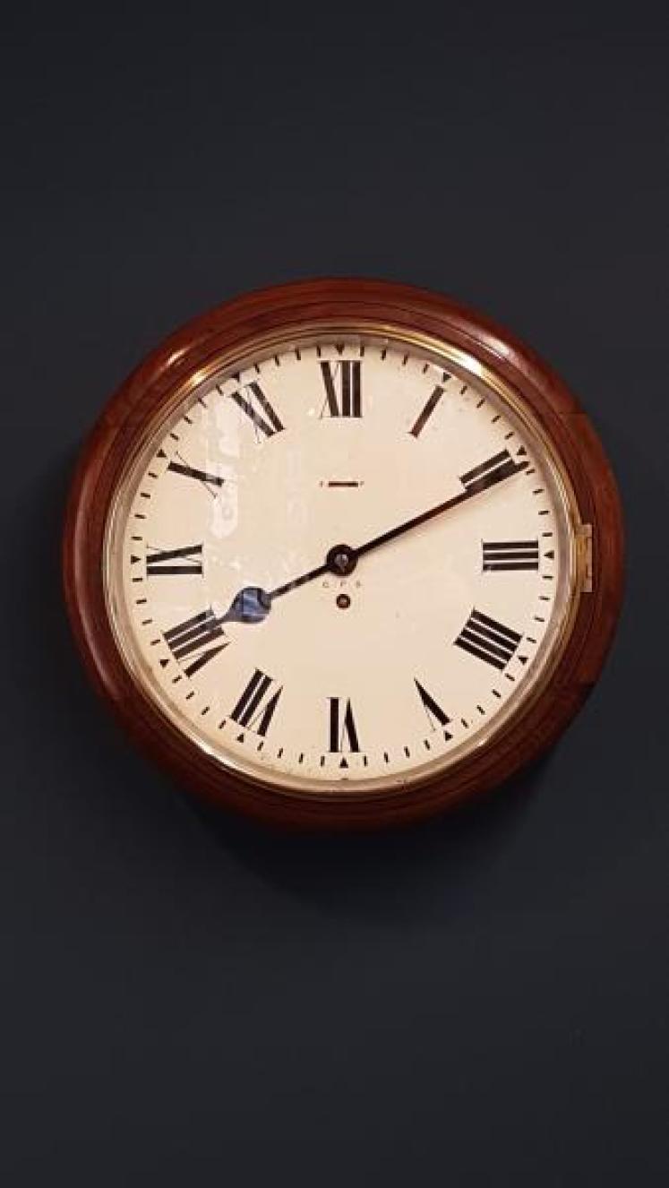 Edwardian Walnut Cased G.P.O. Dial Clock - Image 1