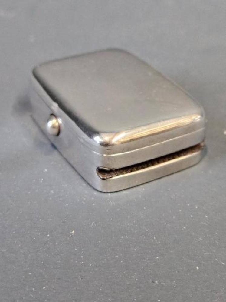 Edwardian Silver Table Top Vesta - Image 2