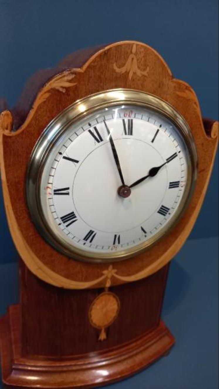 Edwardian Sheraton Garland Inlaid Mantel Clock - Image 3