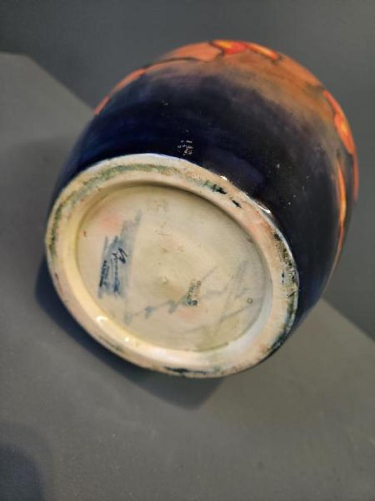 Superb Large Moorcroft Freesia Flambe Vase - Image 3