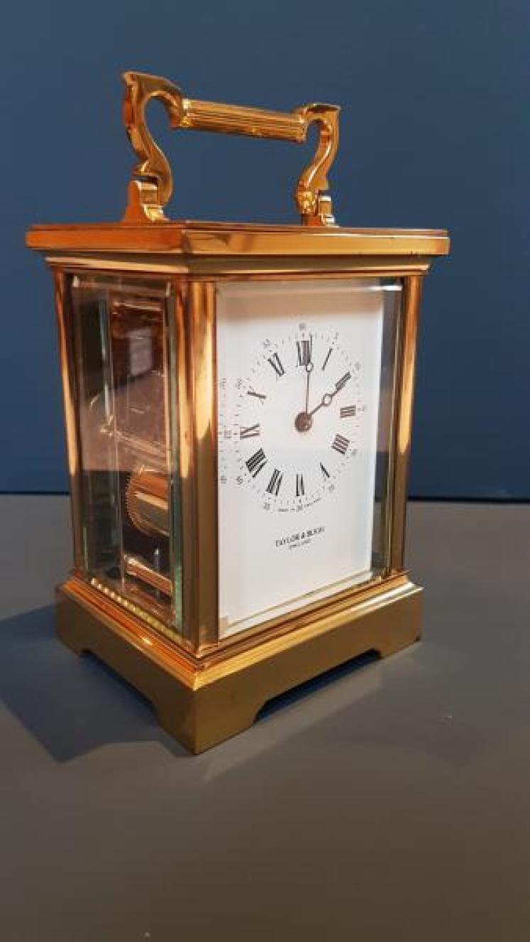 Fine Quality Gilt Brass Striking Carriage Clock - Image 4