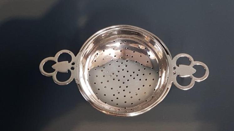 Silver Tea Strainer and Stand - Image 2
