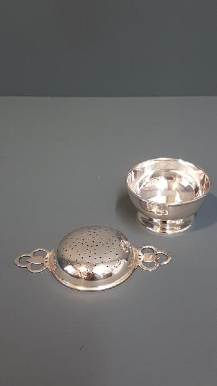 Silver Tea Strainer and Stand - Image 6