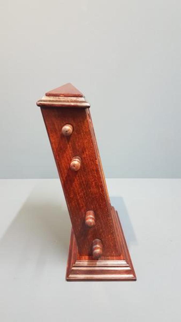 Large Victorian Reclined Perpetual Desk Calendar - Image 5