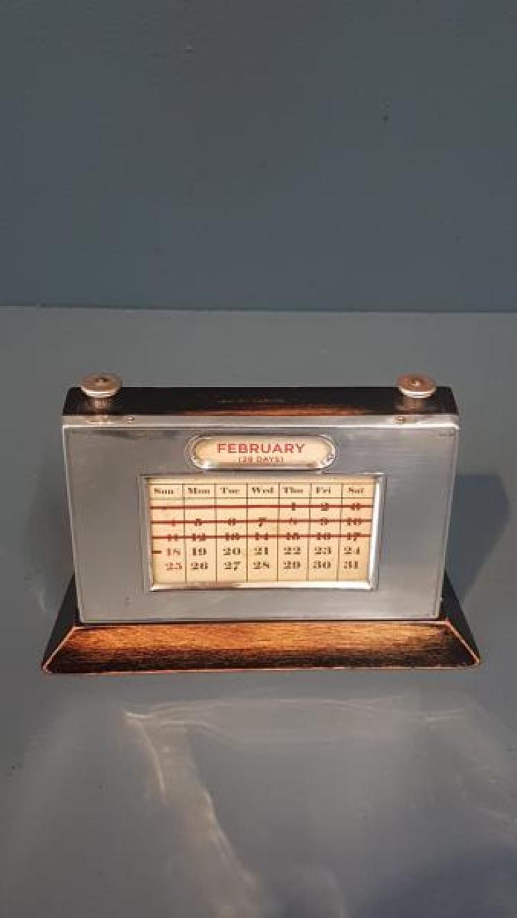 George V Silver Faced Perpetual Desk Calendar - Image 6