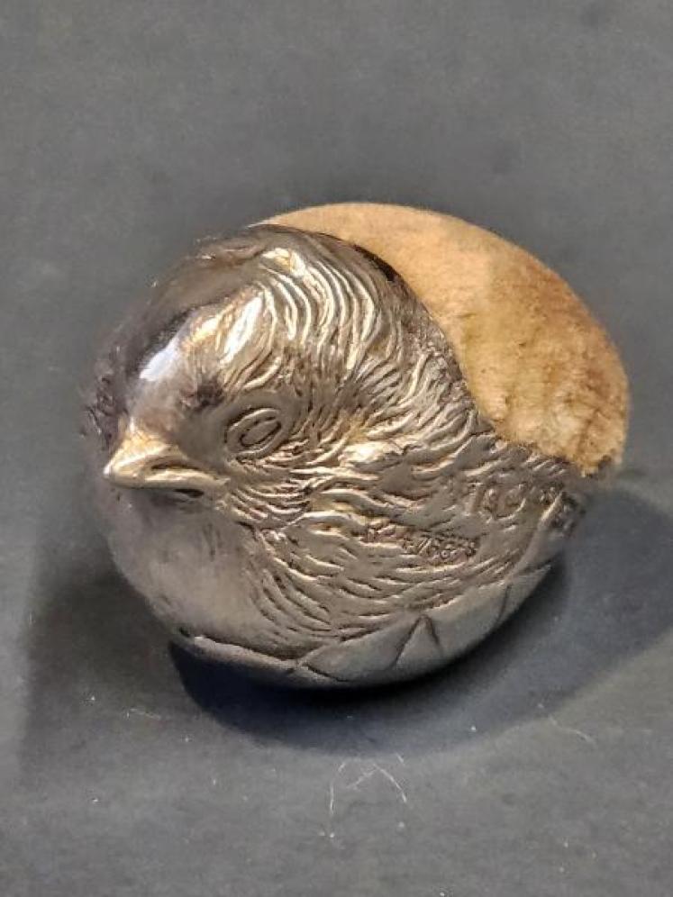 Sampson Mordan Chick Pin Cushion - Image 2