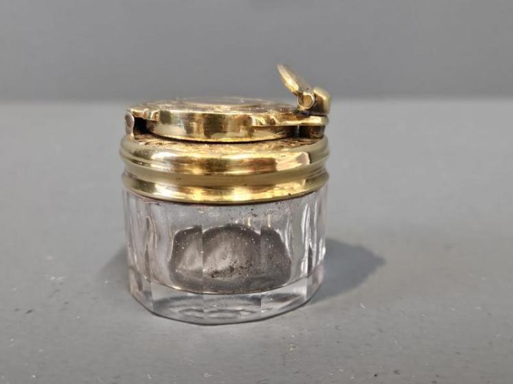 William IV Silver Gilt Travelling Ink Well - Image 4