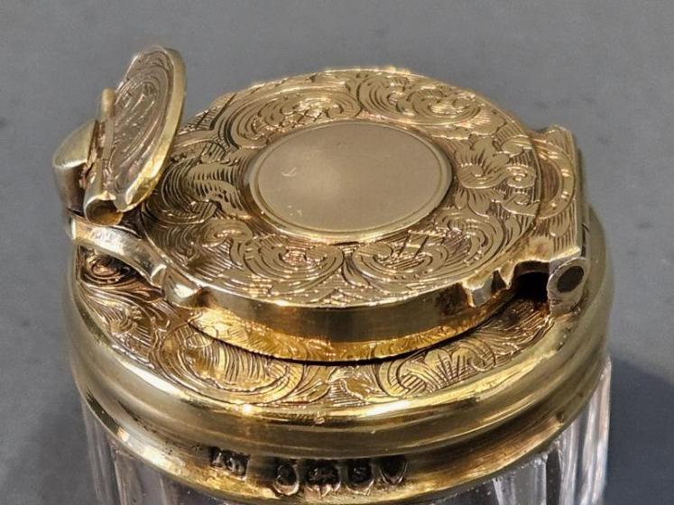 William IV Silver Gilt Travelling Ink Well - Image 7